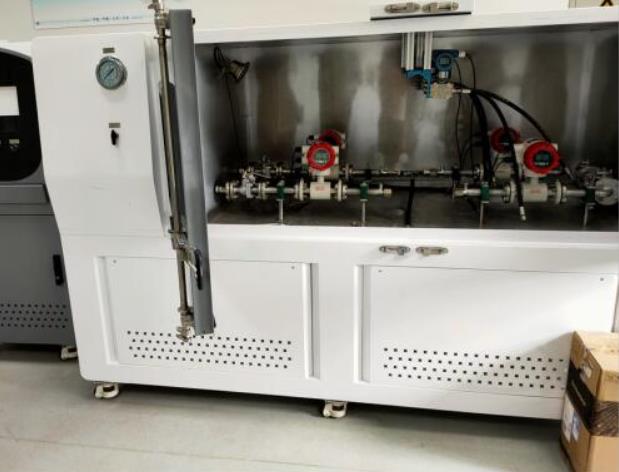 水冷板流阻試驗機(jī)的設(shè)備性能是什么？