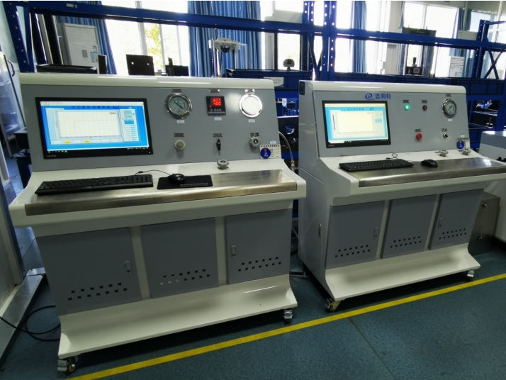 變壓器油箱開(kāi)裂油壓測(cè)試系統(tǒng)做個(gè)描述